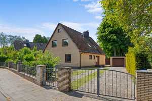 Großzügiges Ein- bis Zweifamilienhaus in ruhiger Sackgassenlage von Hamburg-Rahlstedt – Hamburg – Vorschaubild 2
