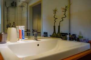 Helle 3-Raum-Hochparterre-Wohnung mit Balkon und EBK in Hamburg-Rahlstedt – Heestweg 2, 22143 Rahlstedt, Hamburg – Vorschaubild 3