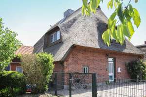 Gepflegte Doppelhaushälfte unter Reet samt Garten, Sauna, Whirlpool und Bauland  in Feldrandlage – Die vollständige Adresse der Immobilie erhältst du vom Anbieter., 24321 Hohwacht (Ostsee) – Vorschaubild 18