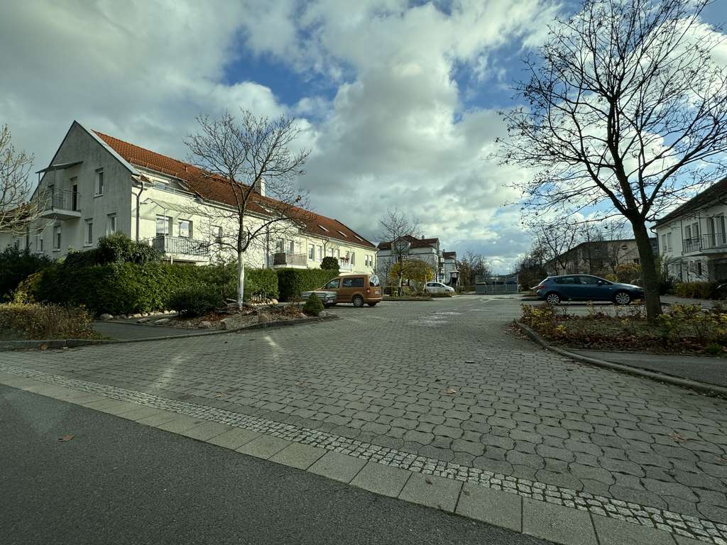 Immobilie in Michendorf - Exklusive Maisonettewohnung I Reihenhaus I Terrasse I Garten I 3 Balkone I Tiefgarage - Bild 0