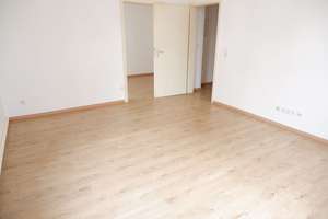 Helles Wohnzimmer - Bad mit Wanne und Lift - frei ab 1.6.26 – Casparistraße 1, 9126 Lutherviertel, Chemnitz – Vorschaubild 3