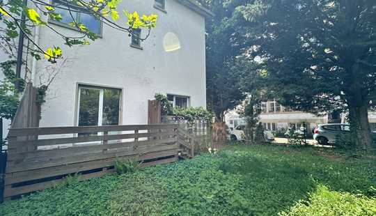 Bild von Eine Rarität in absoluter Bestlage des Holzhausenviertels: Sanierungsbedürftiges Einfamilienhaus