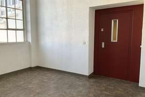 AUFZUG & AUSBLICK – Die vollständige Adresse der Immobilie erhältst du vom Anbieter., 42389 Langerfeld-Beyenburg, Wuppertal – Vorschaubild 3
