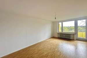 Helle 3-Zimmer-Wohnung mit Einbauküche und Balkon  – Plettstraße 71, 81735 Neuperlach, München – Vorschaubild 4