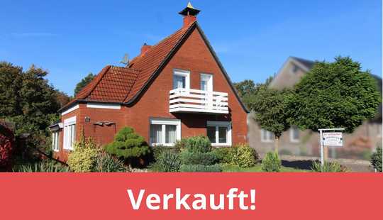 Bild von Verkauft! - Gemütliches Wohnhaus mit Garage und einem großen u. schön angelegten Grundstück!