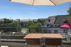 Stilvolle Maisonette-Wohnung mit 2 Schlafzimmern, 2 Bädern und Garagenstellplatz – Sankt-Wolfgangs-Platz 9h, 81669 Obere Au, München – Vorschaubild 4
