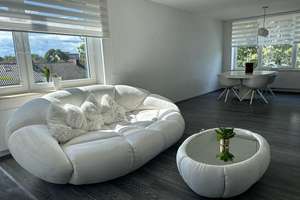 Provisionsfreie exklusive Designwohnung in Düsseldorf-Golzheim möbliert, mit Loggia und Stellplatz.
