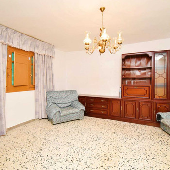 Duplex mit Innenhof und Keller in Huércal de Almería