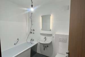Modernisierte 2-Zimmer-Wohnung in Reutlingen – Die vollständige Adresse der Immobilie erhältst du vom Anbieter., 72762 Reutlingen-Mitte, Reutlingen – Vorschaubild 3