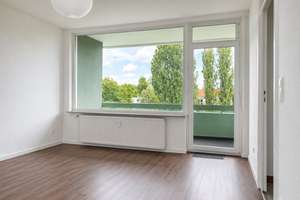 2-Zimmer-Wohnung mit Balkon, Aufzug und Stellplatz in Berlin-Lankwitz, sofort bezugsfrei – Die vollständige Adresse der Immobilie erhältst du vom Anbieter., 12247 Lankwitz, Berlin – Vorschaubild 9