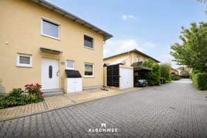 ***Familiengerechte Doppelhaushälfte mit PV-Anlage, Speicher und zwei Wallboxen in Dresden-Cotta