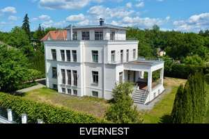 Luxus trifft Lage – Stilvolle Villa mit ca. 571 m² Wohn-/Nutzfläche