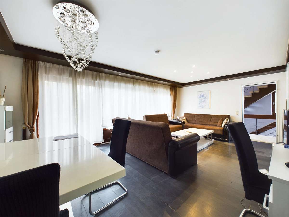 Immobilie in Kämpfelbach - Innere Werte: Neuwertiges Haus mit Garten | Kämpfelbach - Bild 0