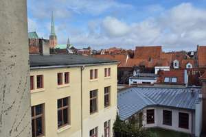 Großzügige Gründerzeit-Etage mit zwei eigenen Parkplätzen – Die vollständige Adresse der Immobilie erhältst du vom Anbieter., 23552 Innenstadt, Lübeck – Vorschaubild 15