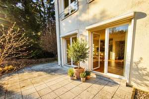 Nachhaltiges Wohnen im Grünen: Moderne DHH mit Wärmepumpe, PV-Anlage & idyllischem Garten