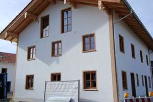 Erstbezug!  Neubau-Doppelhaushälfte zu vermieten – Die vollständige Adresse der Immobilie erhältst du vom Anbieter., 83550 Emmering – Vorschaubild 1