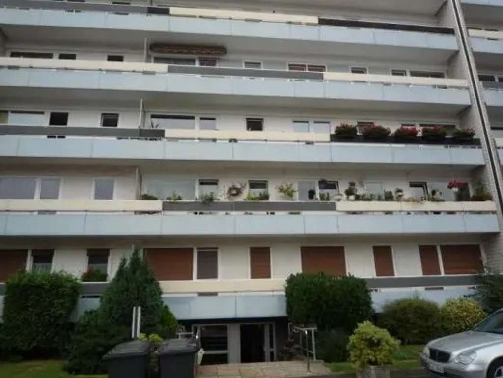 Immobilie in Duisburg - Festpreis! Vermietete Wohnung zum Verkauf in gefragter Lage – Bitte Beschreibung beachten! - Bild 0