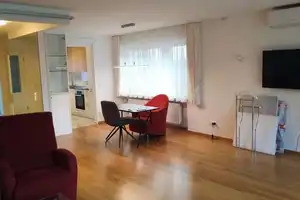 Viel Wohnraum für die Familie ............... Garten, Garage, gute MVV-Anbindung – München (Kreis) – Vorschaubild 11
