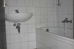 PERFEKTE KAPITALANLAGE 3MFH´S GAS-ZH KFF BALKONE GARAGEN SEPA. KÜCHEN TOP-ZUSTAND RUHIGE LAGE ELLER – 40229 Eller, Düsseldorf – Vorschaubild 6