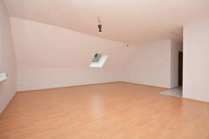 DIETZ: 2016 sanierte 3 Zimmer Dachgeschosswohnung Top modernisiert - Herrliche Wohnlage – Die vollständige Adresse der Immobilie erhältst du vom Anbieter., 64839 Münster – Vorschaubild 4