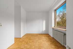 Angebotsverfahren: Großhadern, ZFH (ca. 400 m² Wohn-/Nutzfläche) mit Potential! – München – Vorschaubild 8