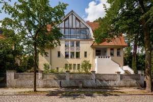 Charaktervolle Altbauvilla trifft moderne Architektur - nahe Mexikoplatz und Schlachtensee!