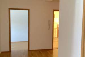 3 Raum Wohnung im Dachgeschoss mit Einbauküche in Sanierung – Lange Reihe 11A, 4299 Stötteritz, Leipzig – Vorschaubild 3
