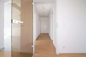 Großzüg gechnittene 3-Zimmer-Dachgeschoßwohnung in Essen-Bergerhausen – Sabinastraße 7, 45136 Bergerhausen, Essen – Vorschaubild 11
