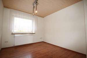 Großzügige Wohnung in zentraler Lage umgeben von Grün! – Die vollständige Adresse der Immobilie erhältst du vom Anbieter., 41179 Rheindahlen-Mitte, Mönchengladbach – Vorschaubild 8