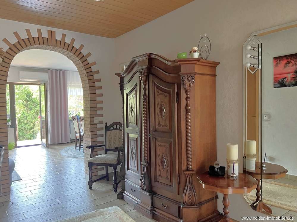 Immobilie in Schwetzingen - ***VIELSEITIG & GROSSZÜGIG – 4 WOHNEINHEITEN MIT GARTEN, GARAGE & STELLPLÄTZEN*** - Bild 6