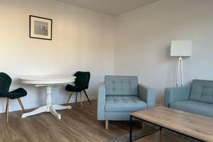 Hübsche helle 2 ZW mit Balkon, Einbauküche und Tageslichtbad – 60323 Westend-Süd, Frankfurt am Main – Vorschaubild 2