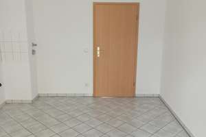 Geräumige 3 Zimmer-Etagenwohnung mit Balkon und Wohnküche in zentraler Lage. – Die vollständige Adresse der Immobilie erhältst du vom Anbieter., 9112 Kaßberg, Chemnitz – Vorschaubild 13