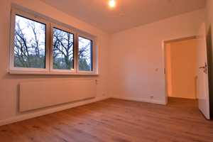 Geschmackvolle 4-Raum-Doppelhaushälfte mit EBK in Hamburg Volksdorf – Farmsener Landstraße 53a, 22359 Hamburg – Vorschaubild 6