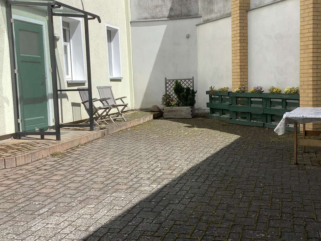 Immobilie in Jessen (Elster) - Zweigenerationenhaus mit Nebengebäuden und großem Garten - Bild 1