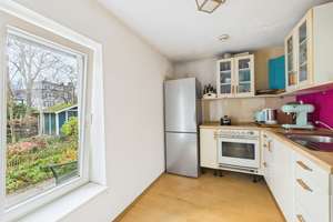 Charmantes Altbau-Erdgeschoss mit Holzdielen und gemütlichem Innenhof ! – Die vollständige Adresse der Immobilie erhältst du vom Anbieter., 65203 Biebrich, Wiesbaden – Vorschaubild 3