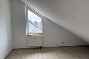 Dachgeschoßwohnung mit Südbalkon in kleiner Wohneinheit von Erbach-Ersingen – Die vollständige Adresse der Immobilie erhältst du vom Anbieter., 89155 Erbach – Vorschaubild 10