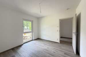 "Erstbezug" - Modernes Zweifamilienhaus in ruhiger Wohnlage ***große Terrasse***EBK***Kfz*** – Dahme-Spreewald (Kreis) – Vorschaubild 8