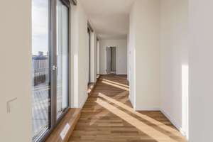Lichtdurchflutetes Penthouse mit Terrassenzugang aus allen Räumen, Ankleide und en-suite-Bad – Weimarer Straße 1, 10625 Charlottenburg, Berlin – Vorschaubild 7