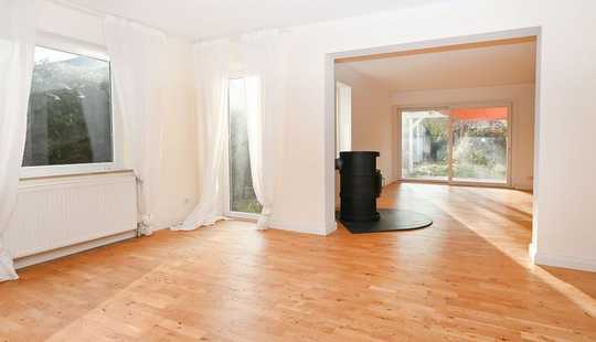 Bild von Großzügiges Reihenendhaus auf drei Etagen – Ideal für Familien & Platzliebhaber!