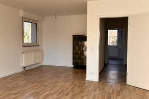 Erstbezug nach Sanierung: Stilvolle 5-Zimmer-Reihenhaus in Köln Holweide – Zillesraße 39, 39, 51067 Köln – Vorschaubild 2