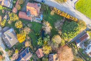 Wohnhaus mit Erkertürmchen in Dießen: 
Ein Grundstück mit Seele und vielen Möglichkeiten – Landsberg am Lech (Kreis) – Vorschaubild 3