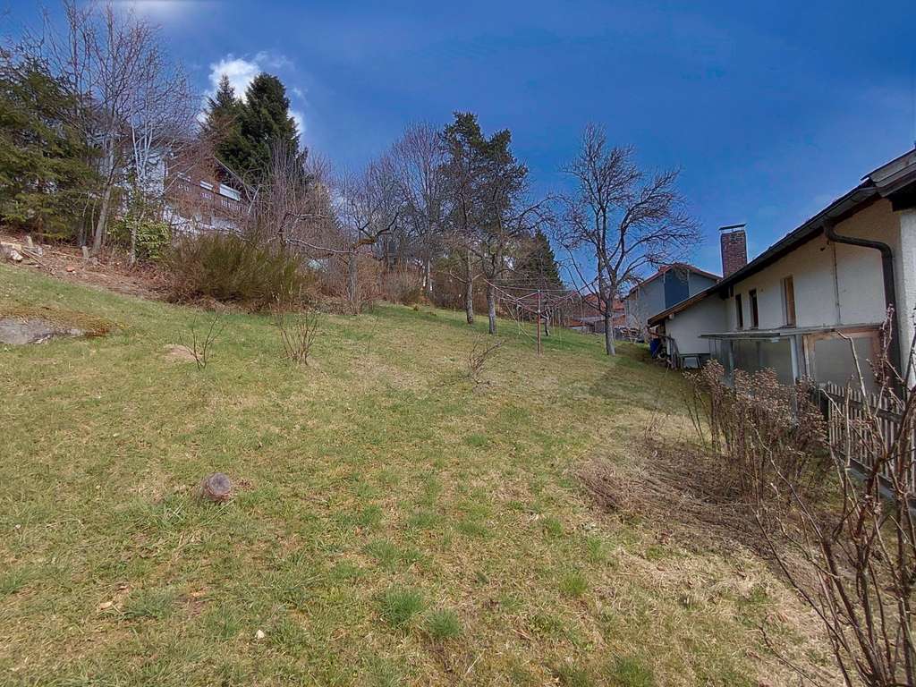 Immobilie in Spiegelau - Gepflegte Doppelhaushälfte mit Garage und Obstgarten - Bild 3