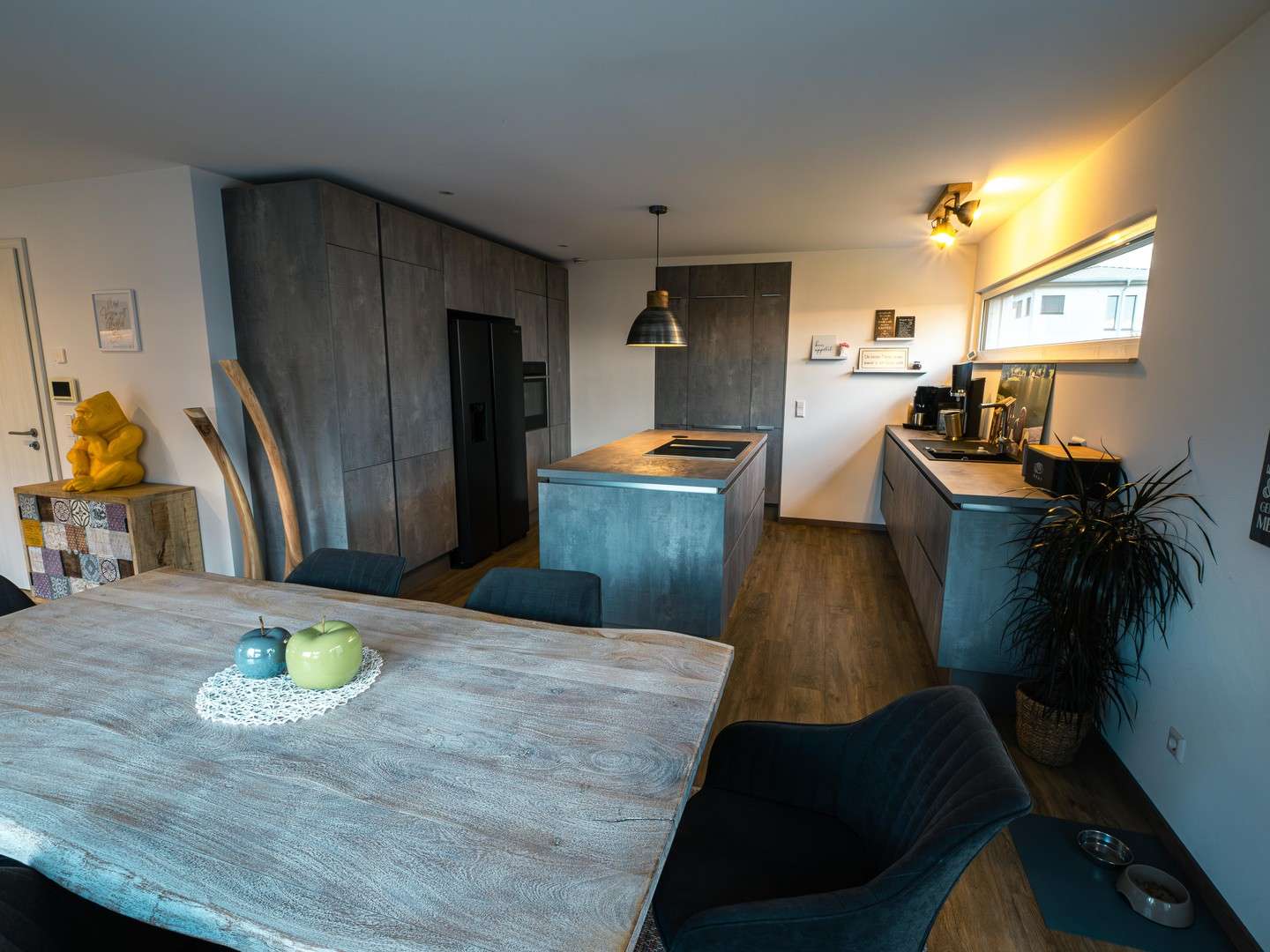 Immobilie in Schmalenberg - Moderne Stadtvilla (Bj. 2020) | A+ | PV & Speicher | Sauna | Waldblick | sofort bezugsfrei - Bild 2