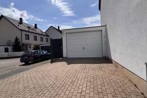 Großzügiges Wohnen für die ganze Familie – Die vollständige Adresse der Immobilie erhältst du vom Anbieter., 90455 Kornburg, Worzeldorf, Nürnberg – Vorschaubild 2