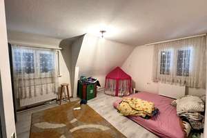 Großes Einfamilienhaus mit 4 Schlafzimmern, Balkon, Terrasse, Garten und Garage – Die vollständige Adresse der Immobilie erhältst du vom Anbieter., 78713 Schramberg – Vorschaubild 10