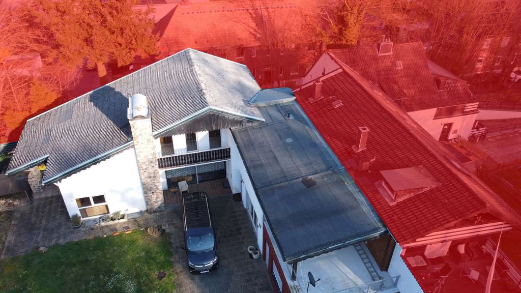 Immobilie in Übach-Palenberg - Großzügiges Einfamilienhaus mit 261 m² Wohnfl., solider Massivbauweise und Sauna in Übach-Palenberg - Bild 2