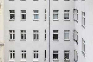 3-Zimmer-Wohnung mit Balkon im schönen Altbau – stilvolle Kapitalanlage in hervorragender Lage! – Freiligrathstraße 11, 10967 Kreuzberg, Berlin – Vorschaubild 6
