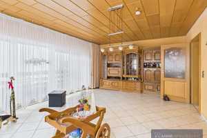 Top Zweifamilienhaus mit Balkon und Garten – Neunkirchen (Kreis) – Vorschaubild 8