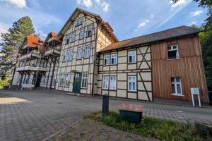 großzügige Einraumwohnung mit Einbauküche – Waldhöhenstraße 15, 38871 Ilsenburg (Harz) – Vorschaubild 2