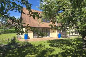 Charmantes Ein- bis Zweifamilienhaus mit Doppelgarage in ruhiger Bestlage von Nürnberg-Kornburg-AFA – Die vollständige Adresse der Immobilie erhältst du vom Anbieter., 90455 Kornburg, Worzeldorf, Nürnberg – Vorschaubild 2